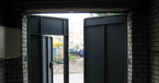 Купить гаражные ворота распашные Кыштым, цена от 3940 руб.